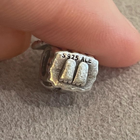 NWOT Pandora Angel of Hope charm - Picture 8 of 8